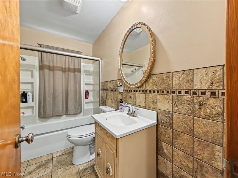 553 Judith Lane, Struthers, OH 44471 Photo 12