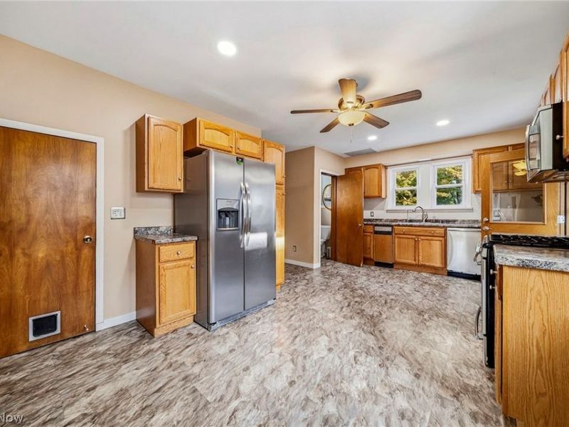 532 State Street, Conneaut, OH 44030 Photo 16