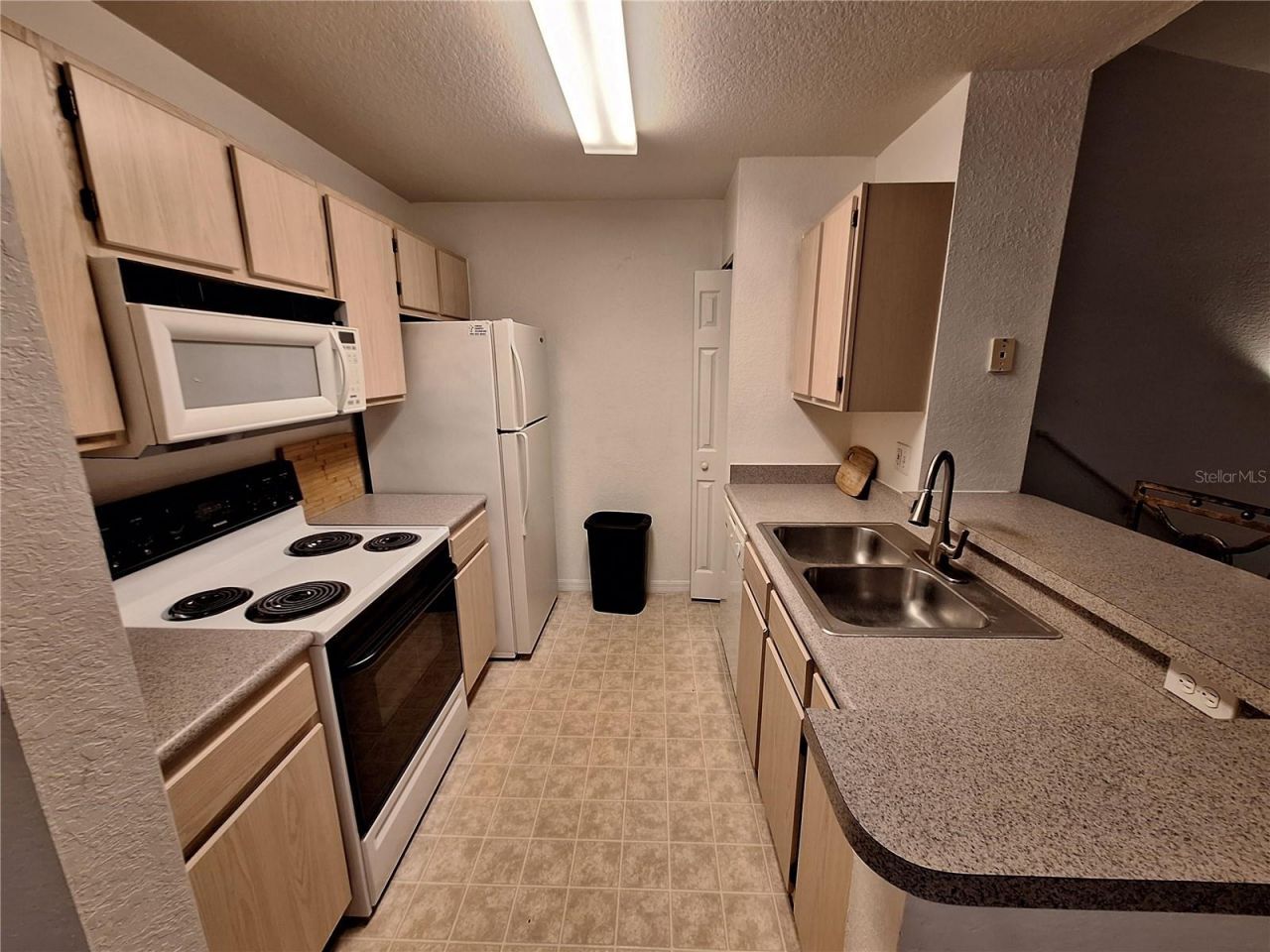 8809 Manor Loop, Unit 203, Bradenton, FL 34202 Photo
