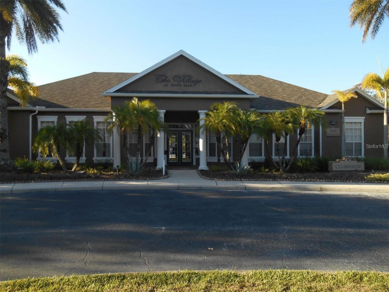 8809 Manor Loop, Unit 203, Bradenton, FL 34202 Photo