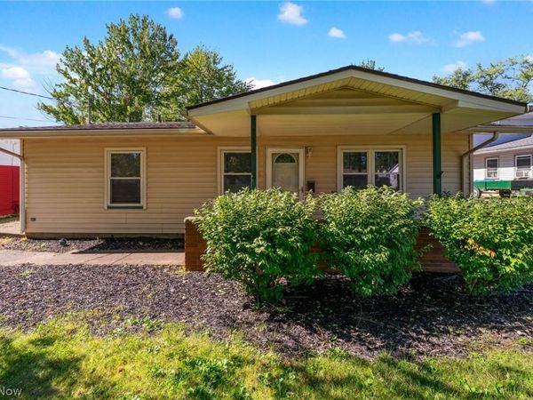 2531 Chestnut Street , Girard, OH 44420