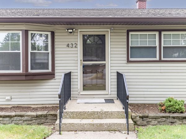 432 W 67th Lane , Merrillville, IN 46410