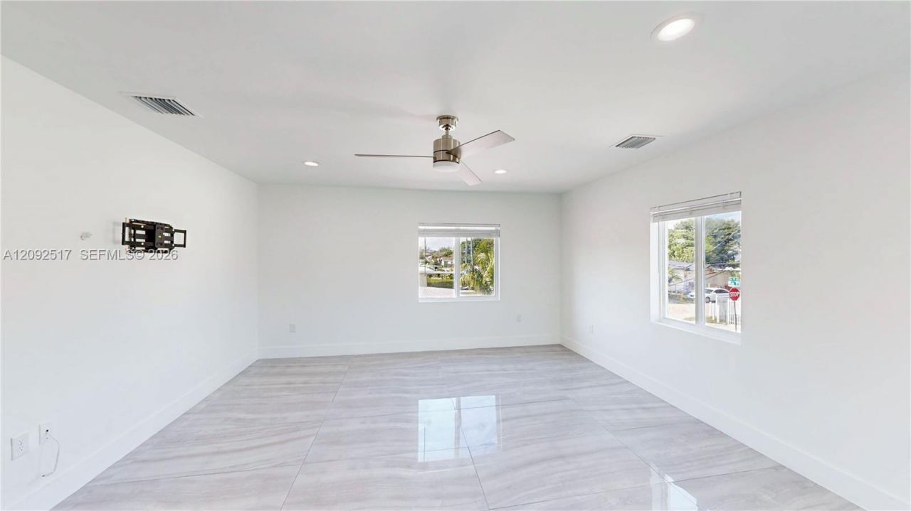 1886 NW 68th St, Miami, FL 33147 Photo