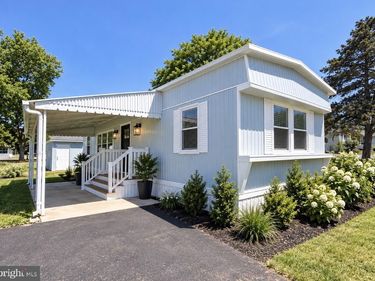 7612 HUNTER DRIVE, MORRISVILLE, PA 19067