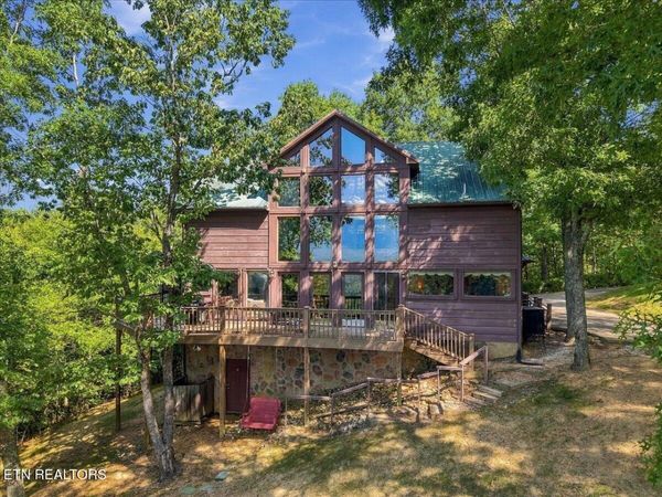 504 Twin Oak Mtn Lane, Townsend, TN 37882