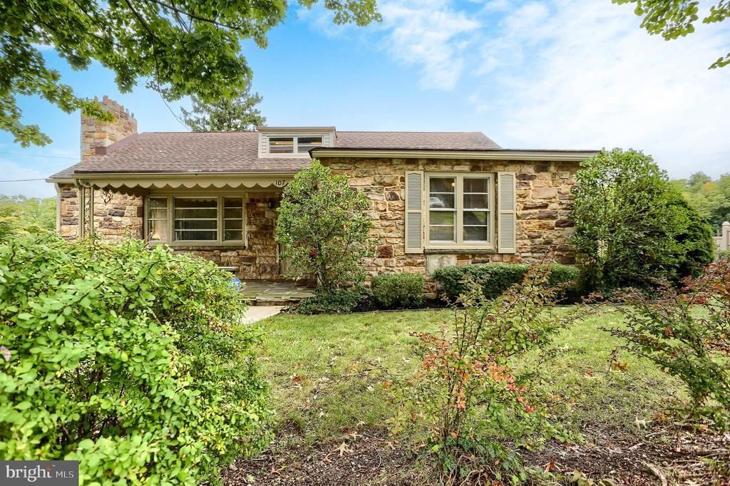 107 VALLEY ROAD, ENOLA, PA 17025