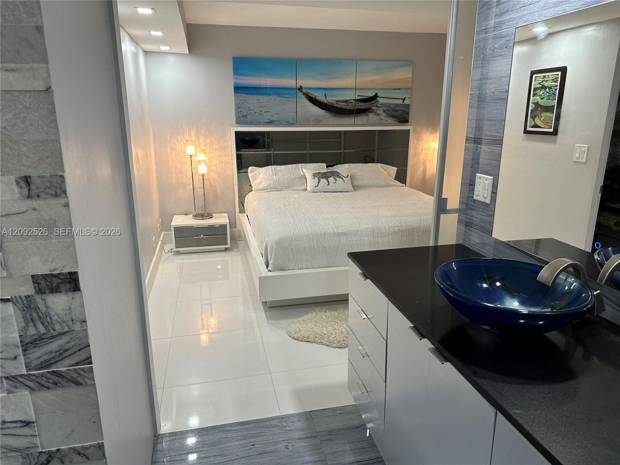 6039 Collins Ave, Unit 721, Miami Beach, FL 33140 Photo