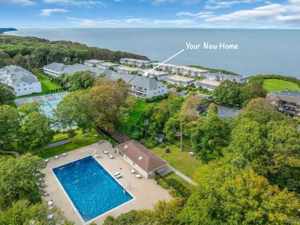 3104 Bluffs Drive S, Baiting Hollow, NY 11933