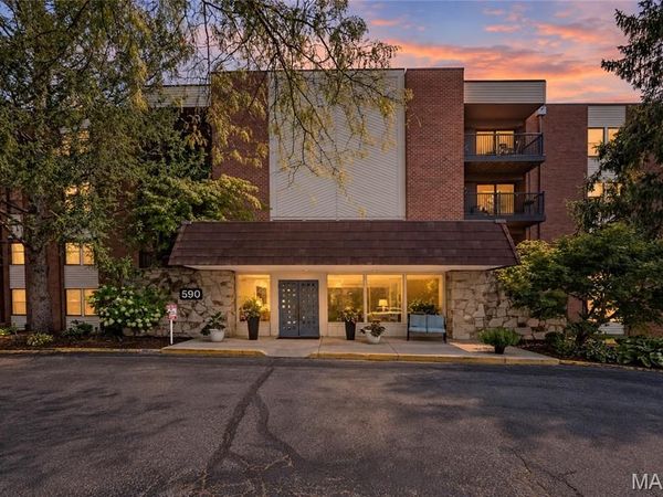 590 Sarah Lane , Unit 401, St Louis, MO 63141