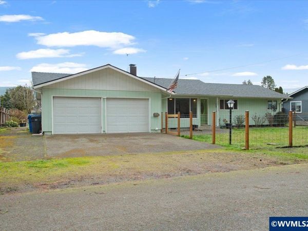 247 Cedar St, Lyons, OR 97358
