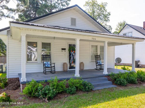 506 W Cutchin Street , Clinton, NC 28328