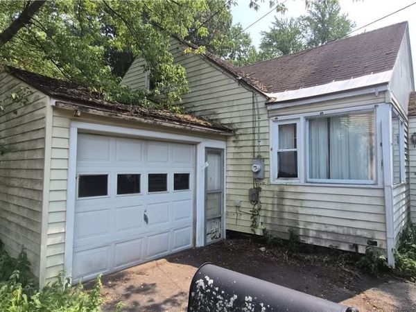 111 Herman Drive , Syracuse, NY 13212