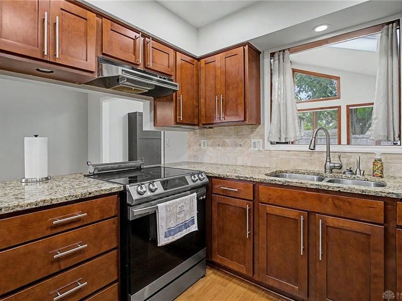 2180 Woodstock Court, Troy, OH 45373 Photo 17