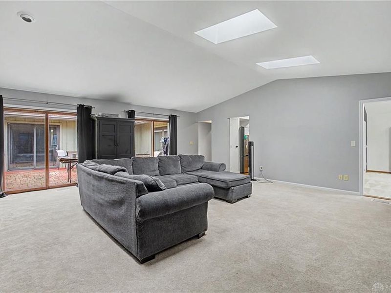 2180 Woodstock Court, Troy, OH 45373 Photo 9