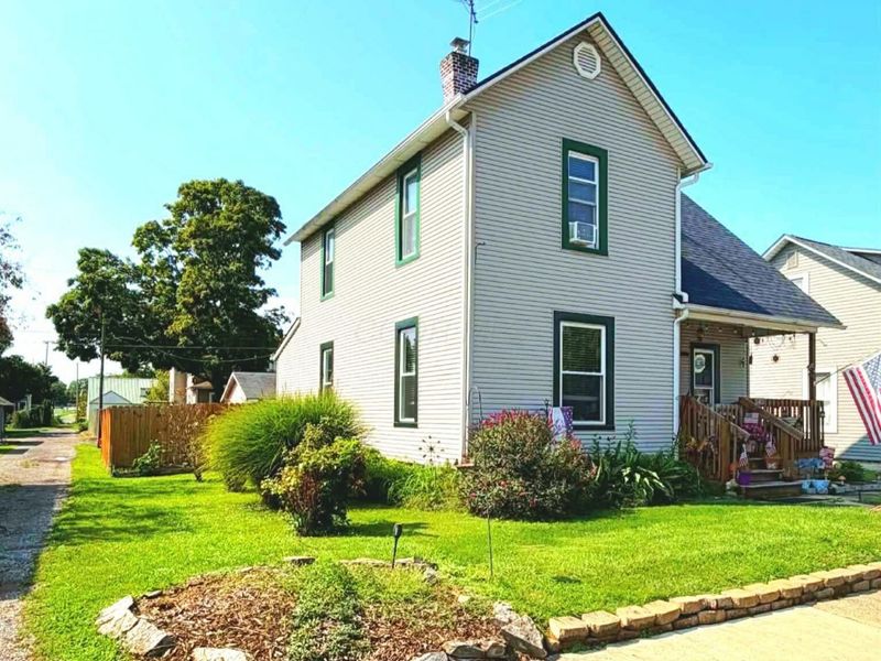 143 S Chester Street, West Jefferson, OH 43162 Photo 2