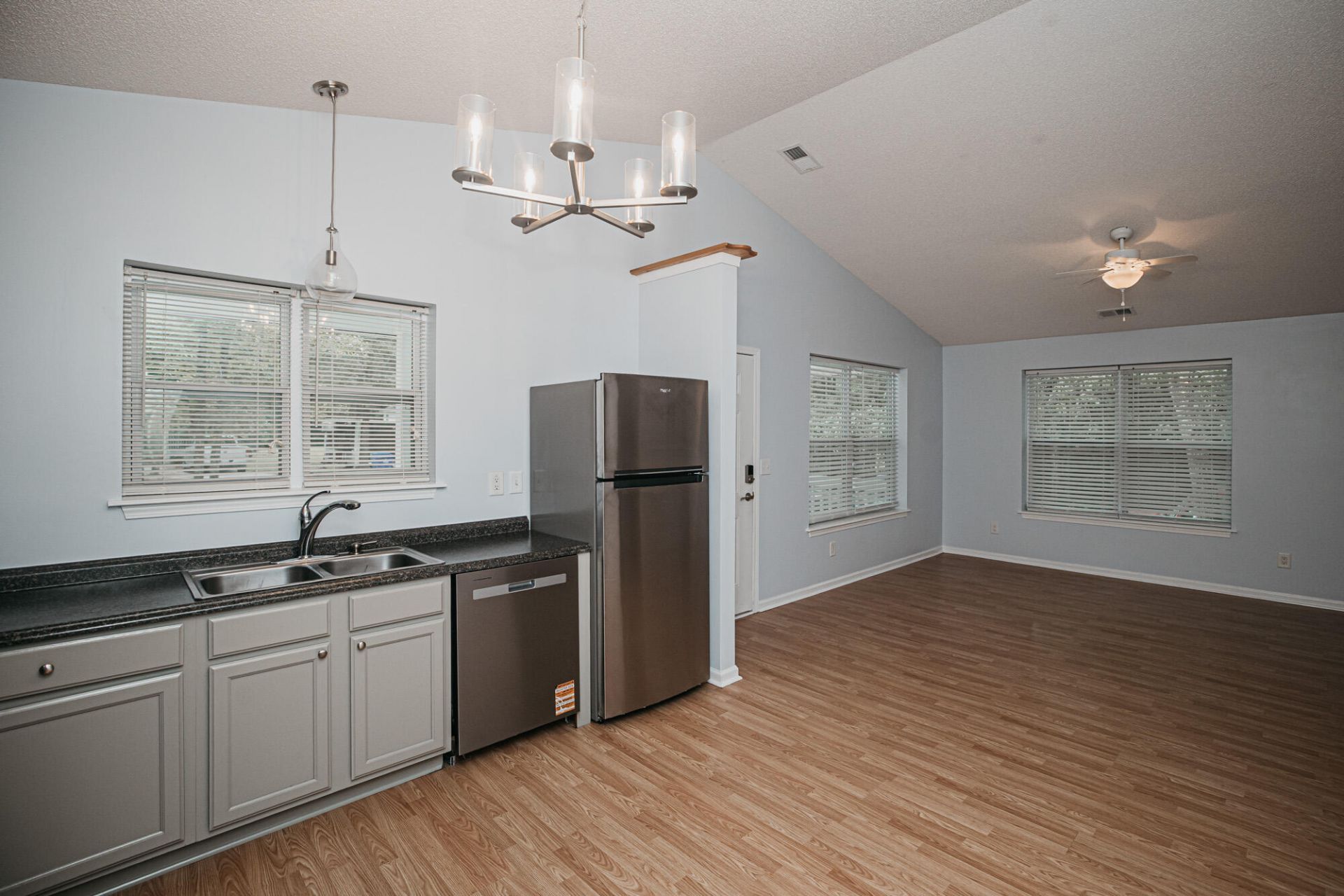 2956 Bobo Road Photo 4