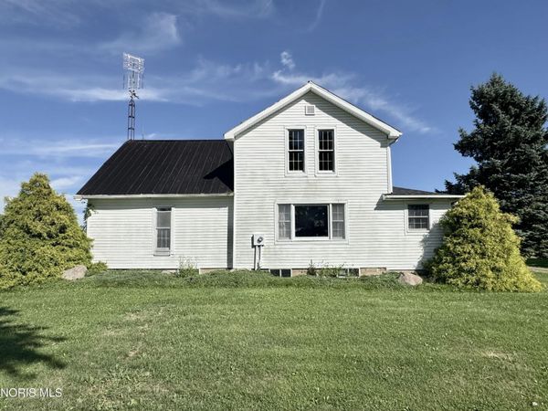 10140 Co. Rd. 17 , West Unity, OH 43570