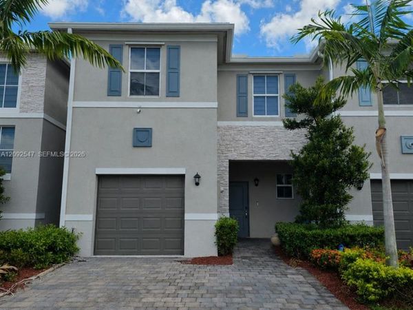 758 SE 16th Ct , Homestead, FL 33034