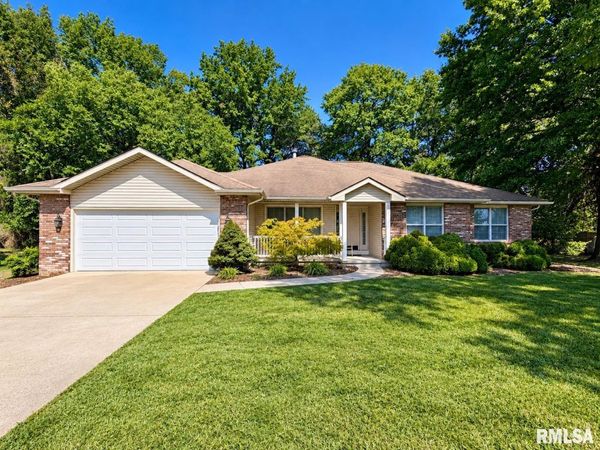 1505 W Brewster Road, Herrin, IL 62948