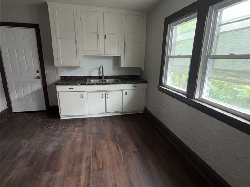 9400 Orleans Avenue, Cleveland, OH 44105 Photo 6