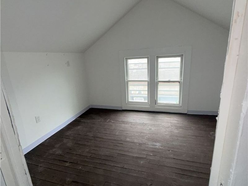 9400 Orleans Avenue, Cleveland, OH 44105 Photo 8