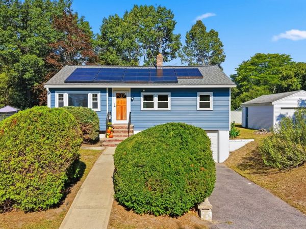44 Memorial Dr, Methuen, MA 01844
