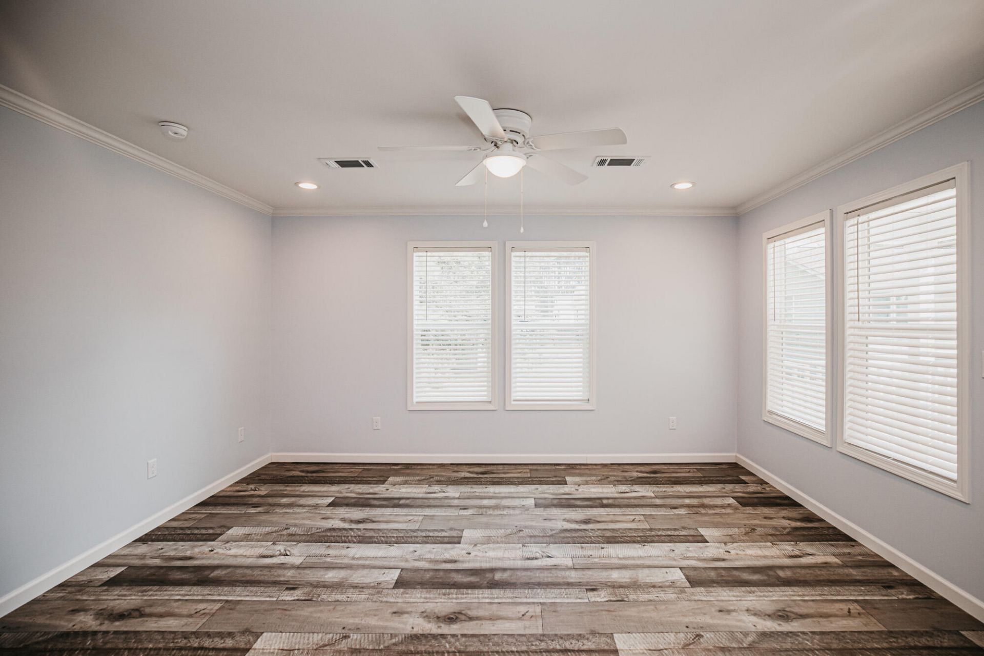 2956 Bobo Road Photo 4