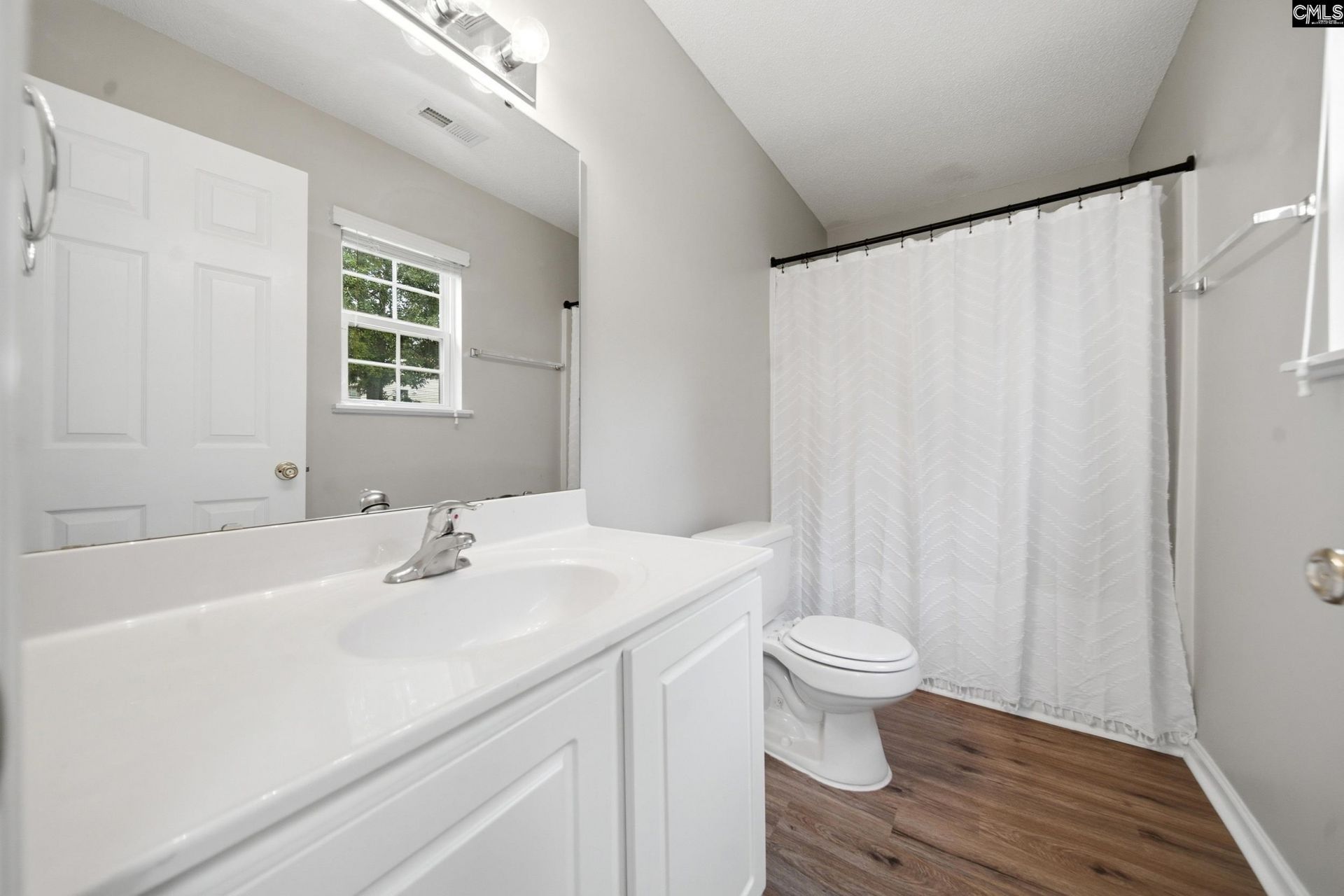 317 Denman Loop  Photo 15