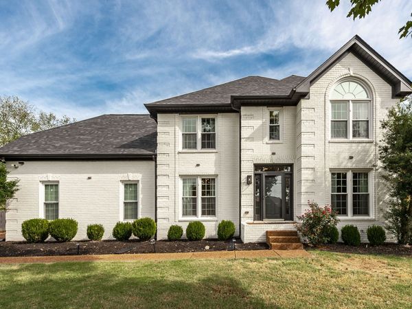1006 Westbank Dr, Hendersonville, TN 37075