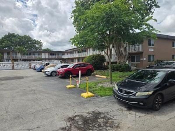 2838 Madison St , Unit 12, Hollywood, FL 33020