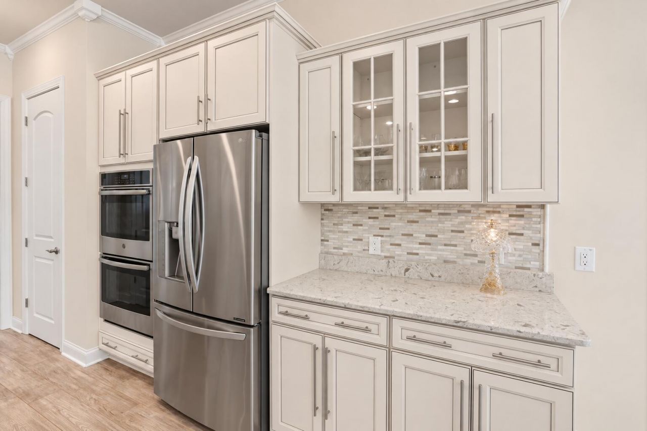 497 Four Seasons Boulevard Photo 13