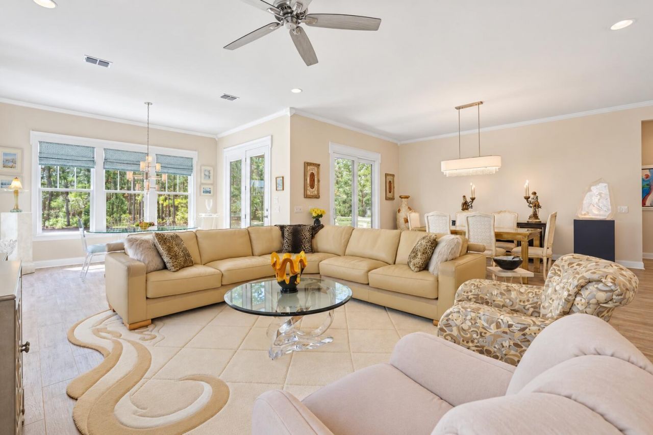 497 Four Seasons Boulevard Photo 15