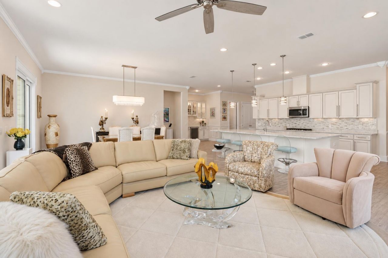 497 Four Seasons Boulevard Photo 16