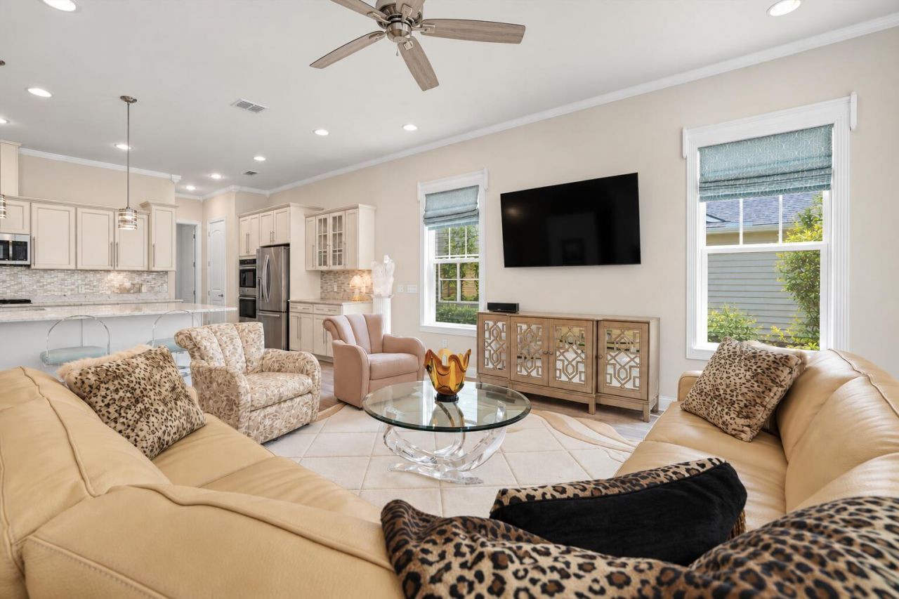 497 Four Seasons Boulevard Photo 17