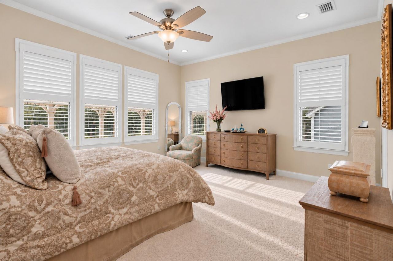 497 Four Seasons Boulevard Photo 21