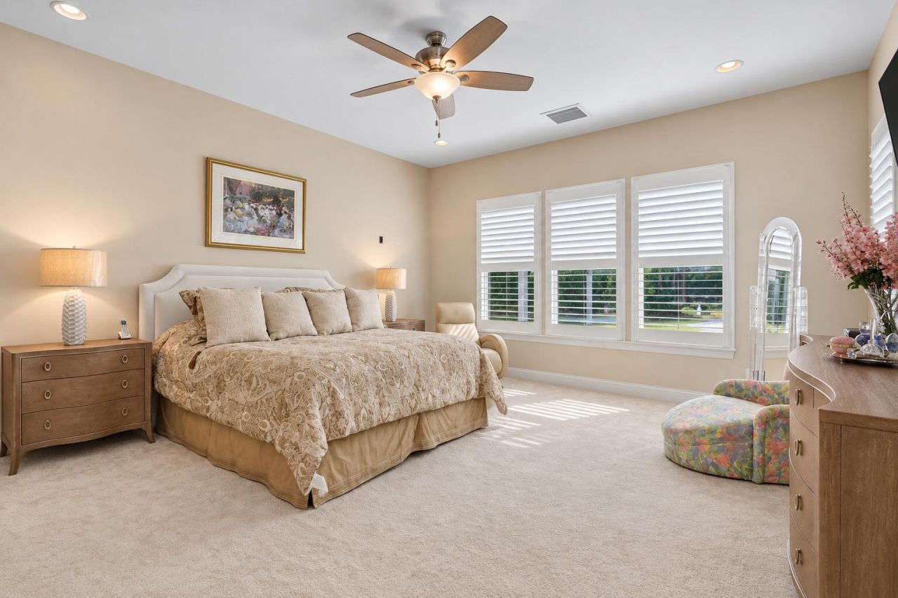 497 Four Seasons Boulevard Photo 22