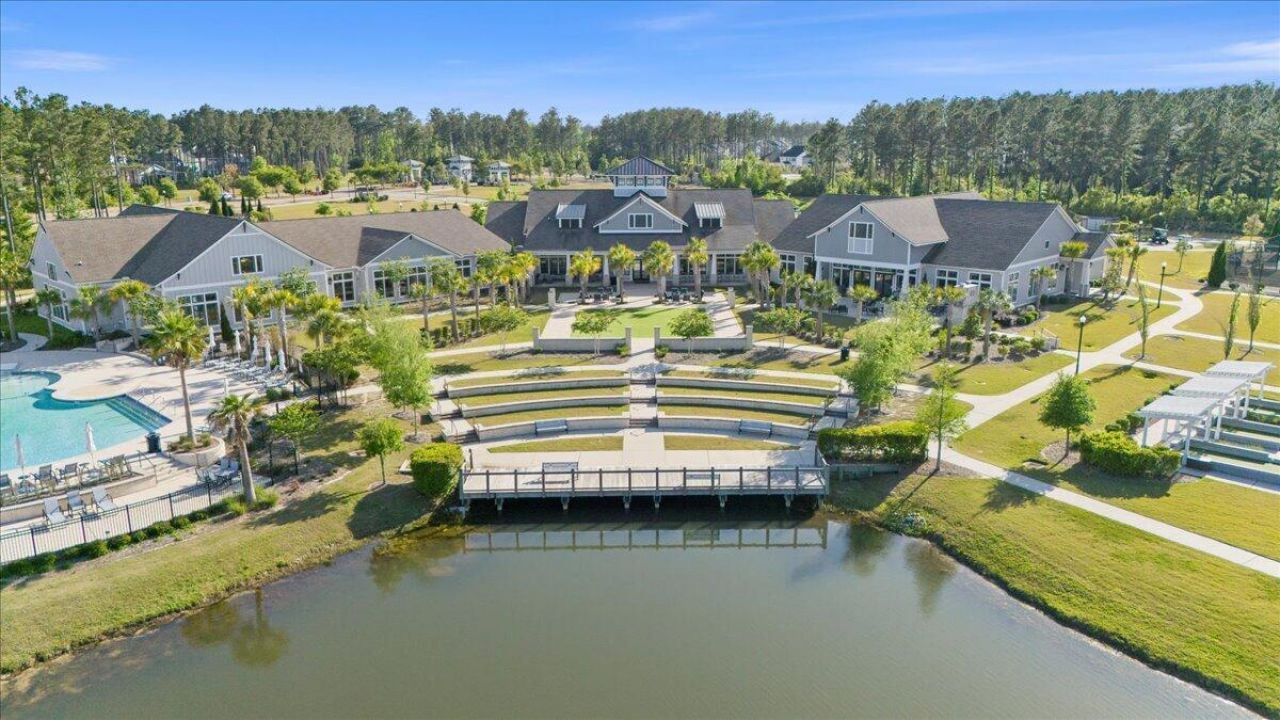 497 Four Seasons Boulevard Photo 46