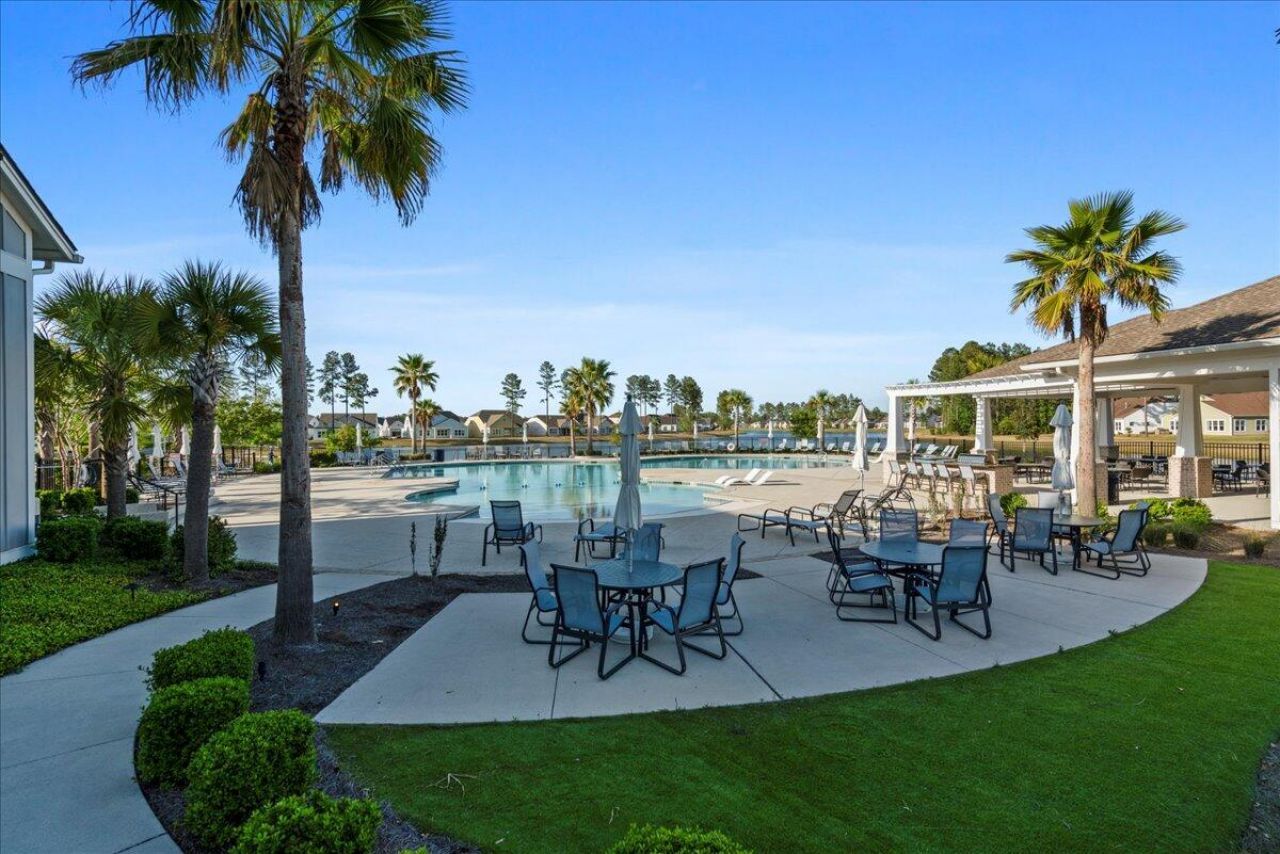 497 Four Seasons Boulevard Photo 54