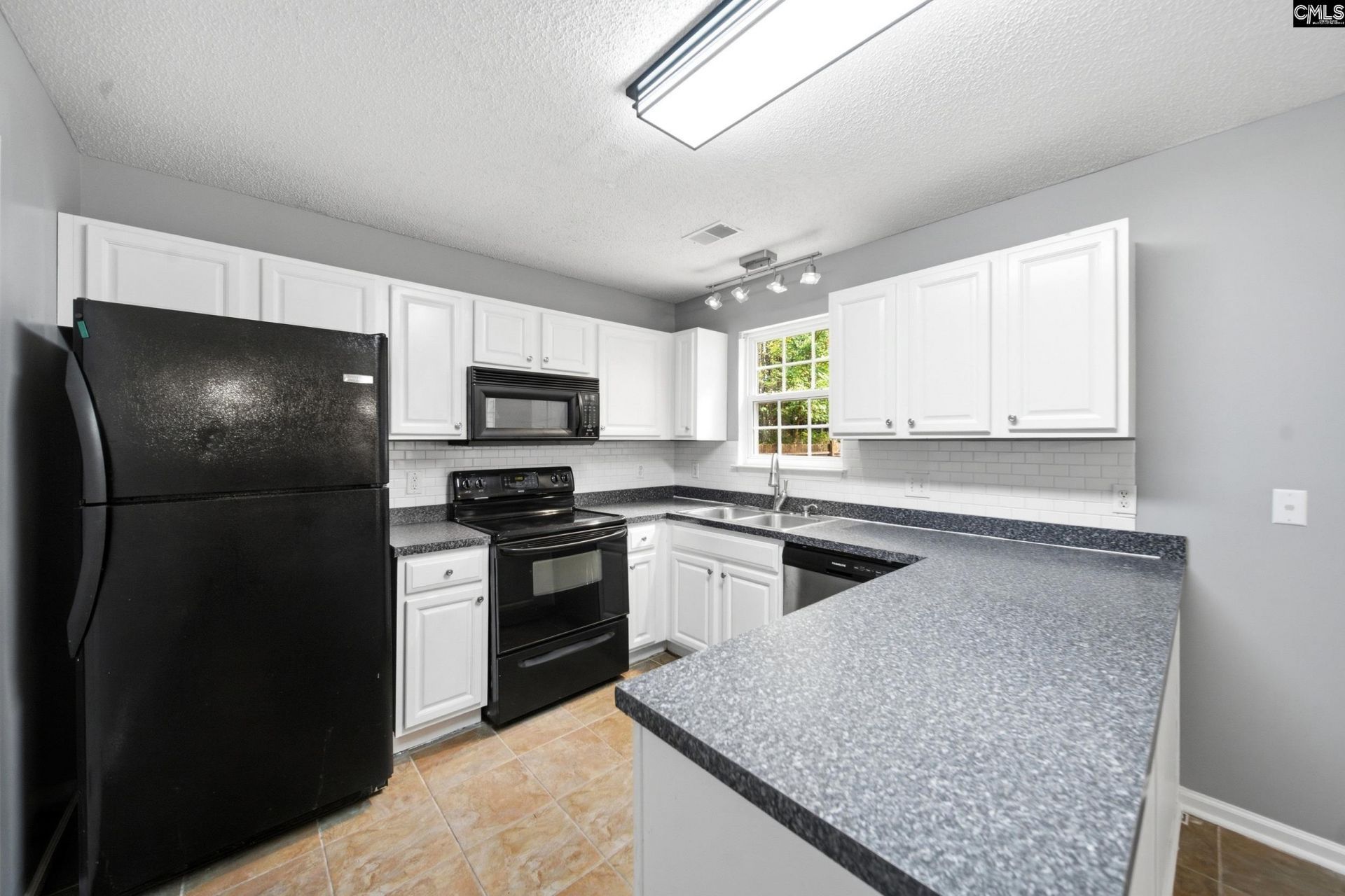 370 Grover Wilson Road  Photo 4