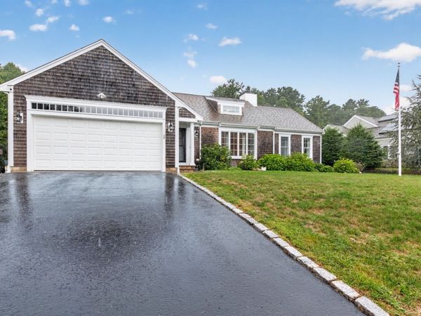 276 Pheasant Hill Cir, Barnstable, MA 02635