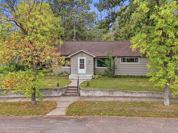 516 Grove Avenue , Moose Lake, MN 55767