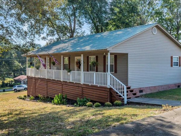 519 Gunter Avenue, Bridgeport, AL 35740