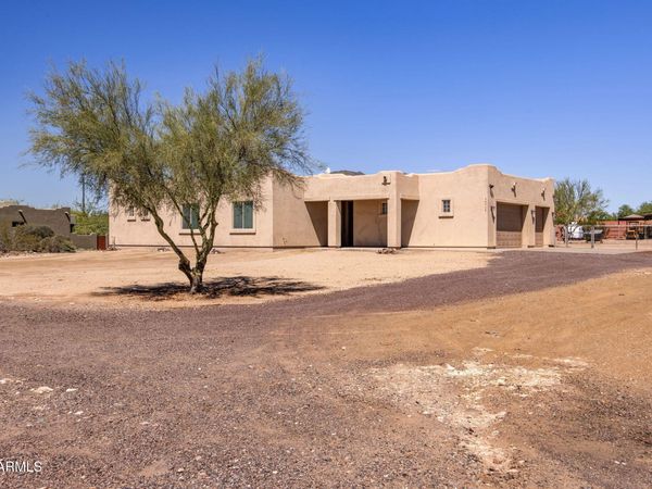 40712 N 3rd Avenue, Phoenix, AZ 85086