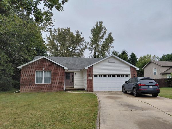 237 Vulpine Drive , Valparaiso, IN 46385