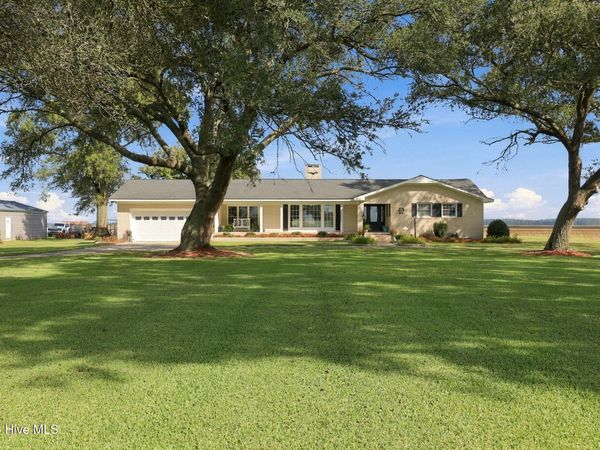 1154 Shirley Farm Road, Pinetown, NC 27865