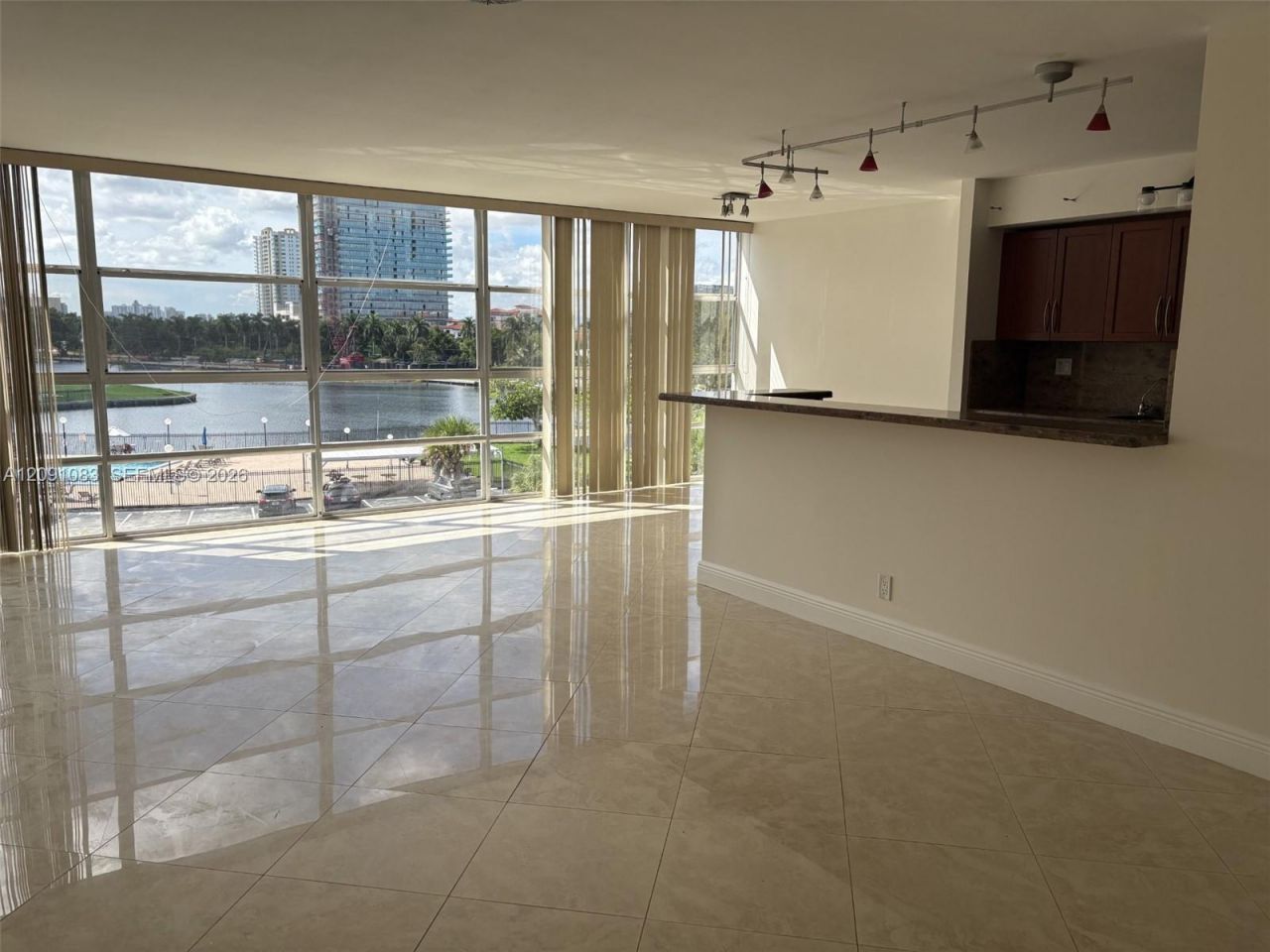 2000 Atlantic Shores Blvd, Unit 420, Hallandale Beach, FL 33009 Photo