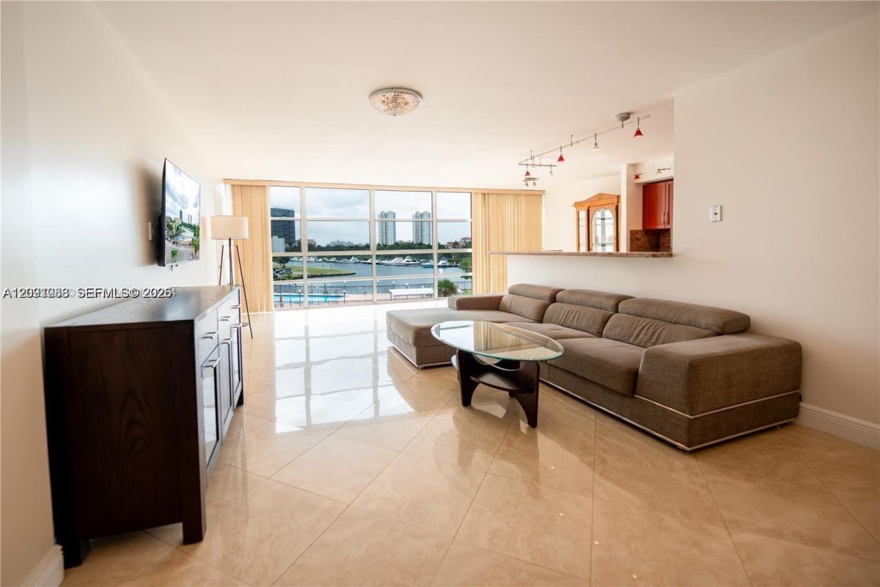 2000 Atlantic Shores Blvd, Unit 420, Hallandale Beach, FL 33009 Photo