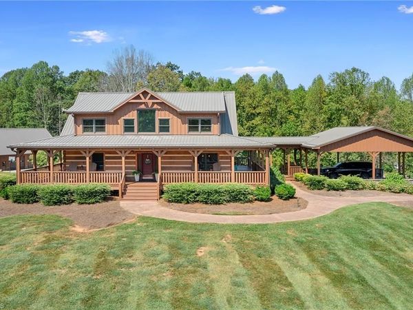151 Farm Side Lane, Pilot Mountain, NC 27041