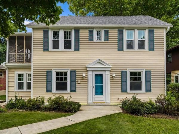 1305 S 124th STREET, Brookfield, WI 53005