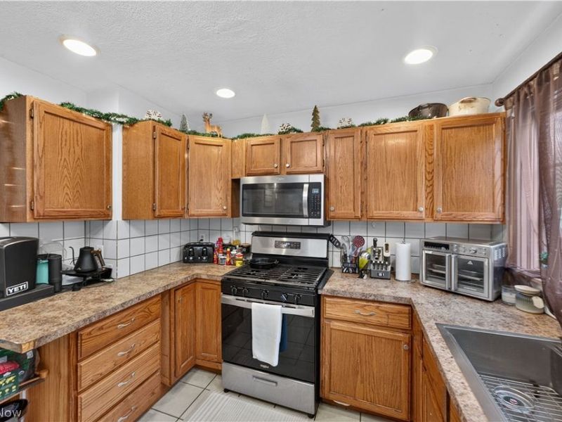 728 Wall Street, Akron, OH 44310 Photo 14